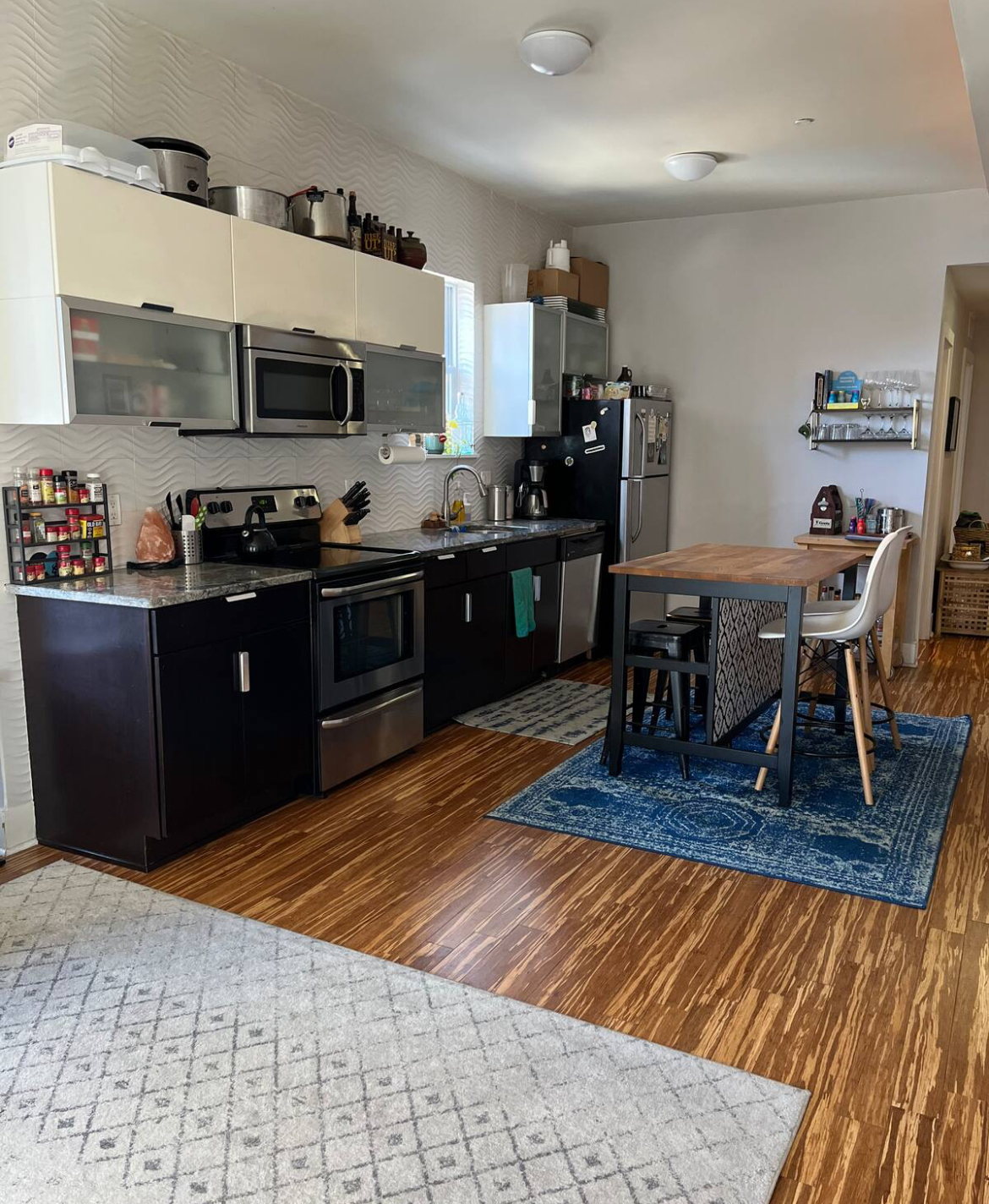 modern-condo-in-trendy-neighborhood/