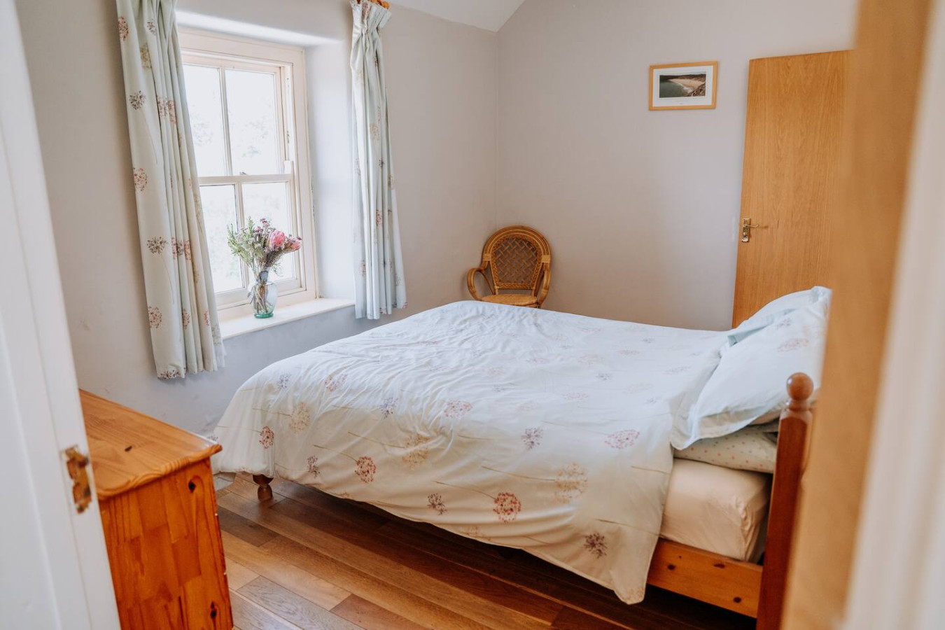 ha-penny-pool-rustic-rural-retreat-with-bbq-or-hot-tubor-play-room/