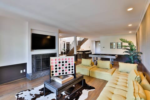 6BR/Music Studio/Pool/Spa/Games.