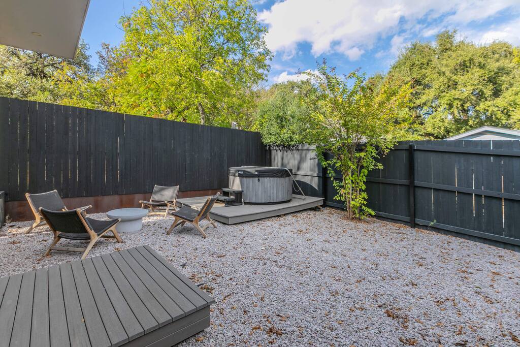 Dream Home in the heart of Austin/ Back House