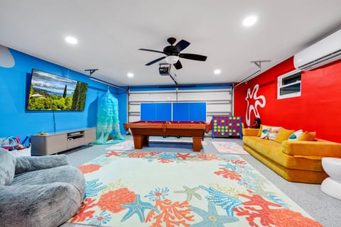 Beach Home: Hot Tub & Game Room