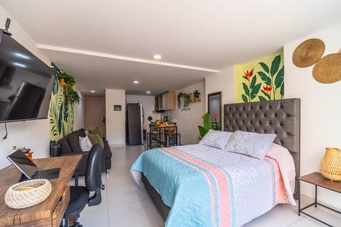 Cozy Spring Flat in Laureles