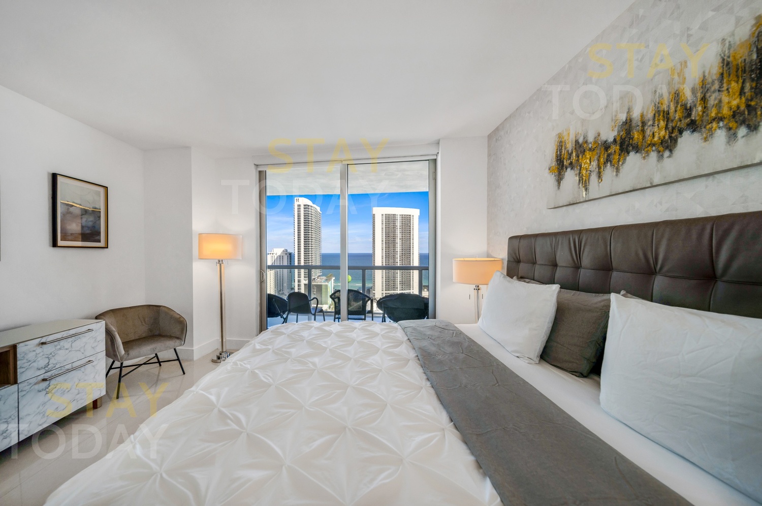 Oceanview Oasis: Tranquil Retreat 𝙗𝙮 𝙎𝙏𝘼𝙔-𝙏𝙊𝘿𝘼𝙔 | Beachwalk Resort - Hallandale Beach