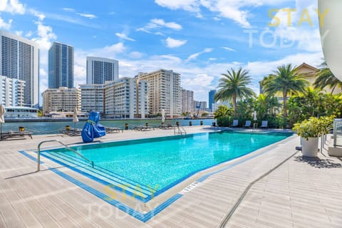 Oceanview Oasis: Tranquil Retreat 𝙗𝙮 𝙎𝙏𝘼𝙔-𝙏𝙊𝘿𝘼𝙔 | Beachwalk Resort