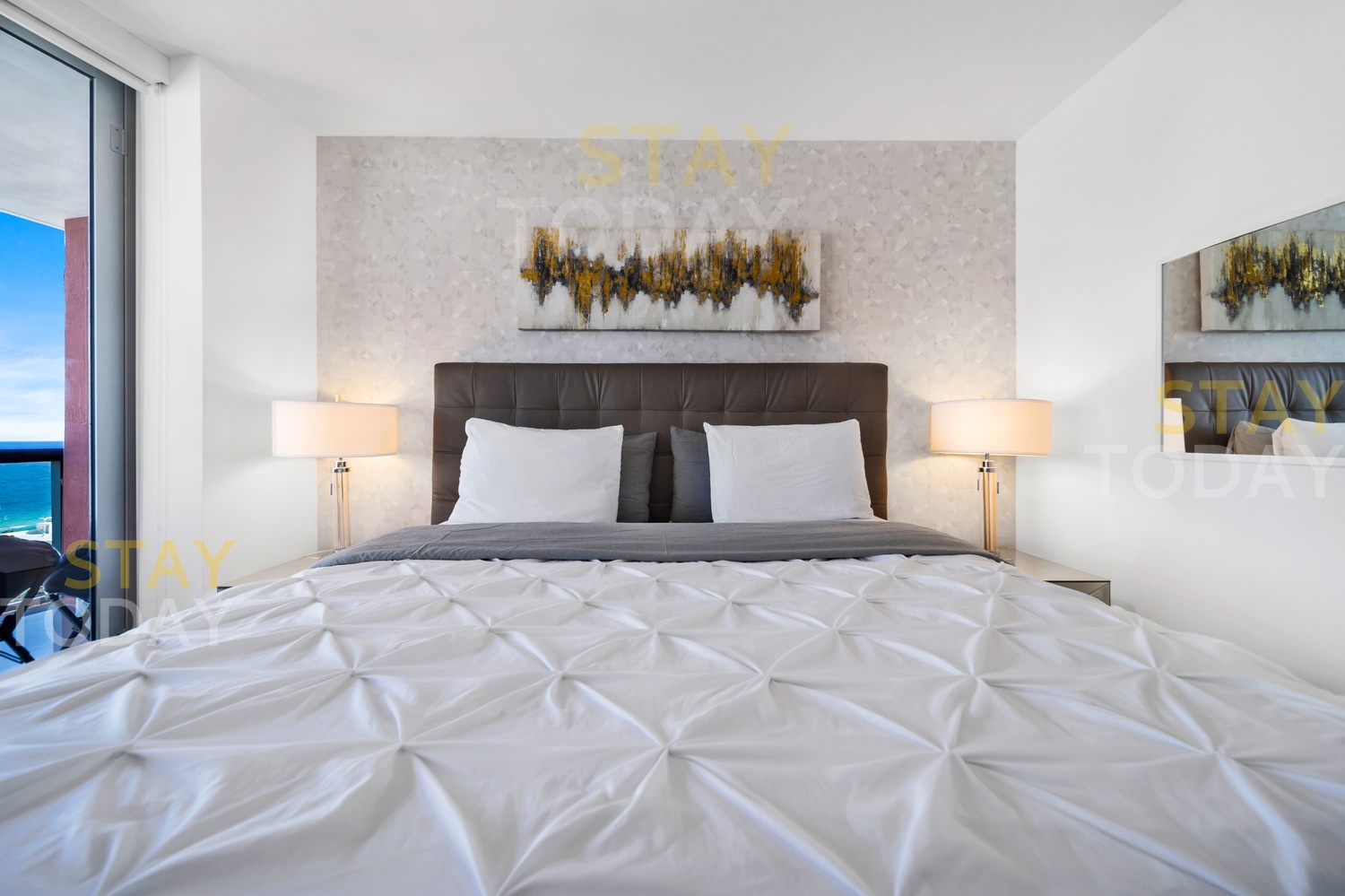 Oceanview Oasis: Tranquil Retreat 𝙗𝙮 𝙎𝙏𝘼𝙔-𝙏𝙊𝘿𝘼𝙔 | Beachwalk Resort - Hallandale Beach