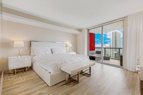 Bright Ocean View Condo 𝙗𝙮 𝙎𝙏𝘼𝙔-𝙏𝙊𝘿𝘼𝙔 | Beachwalk Resort