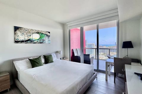 Seaside Serenity 𝙗𝙮 𝙎𝙏𝘼𝙔-𝙏𝙊𝘿𝘼𝙔 | Beachwalk