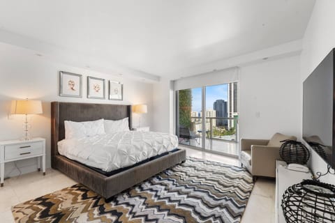 Sunny Beachside Retreat 𝙗𝙮 𝙎𝙏𝘼𝙔-𝙏𝙊𝘿𝘼𝙔 | Beachwalk Resort