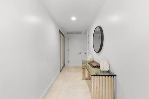 Sunny Beachside Retreat 𝙗𝙮 𝙎𝙏𝘼𝙔-𝙏𝙊𝘿𝘼𝙔 | Beachwalk Resort