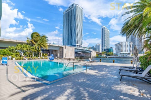Sunny Beachside Retreat 𝙗𝙮 𝙎𝙏𝘼𝙔-𝙏𝙊𝘿𝘼𝙔 | Beachwalk Resort