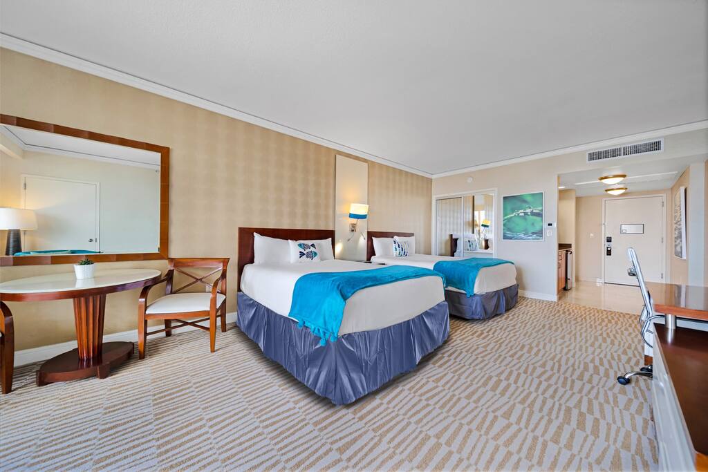 exclusive-luxury-beach-resort-suite-or-trump-sunny-isles-beach/