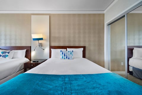The second puffy queen-size bed