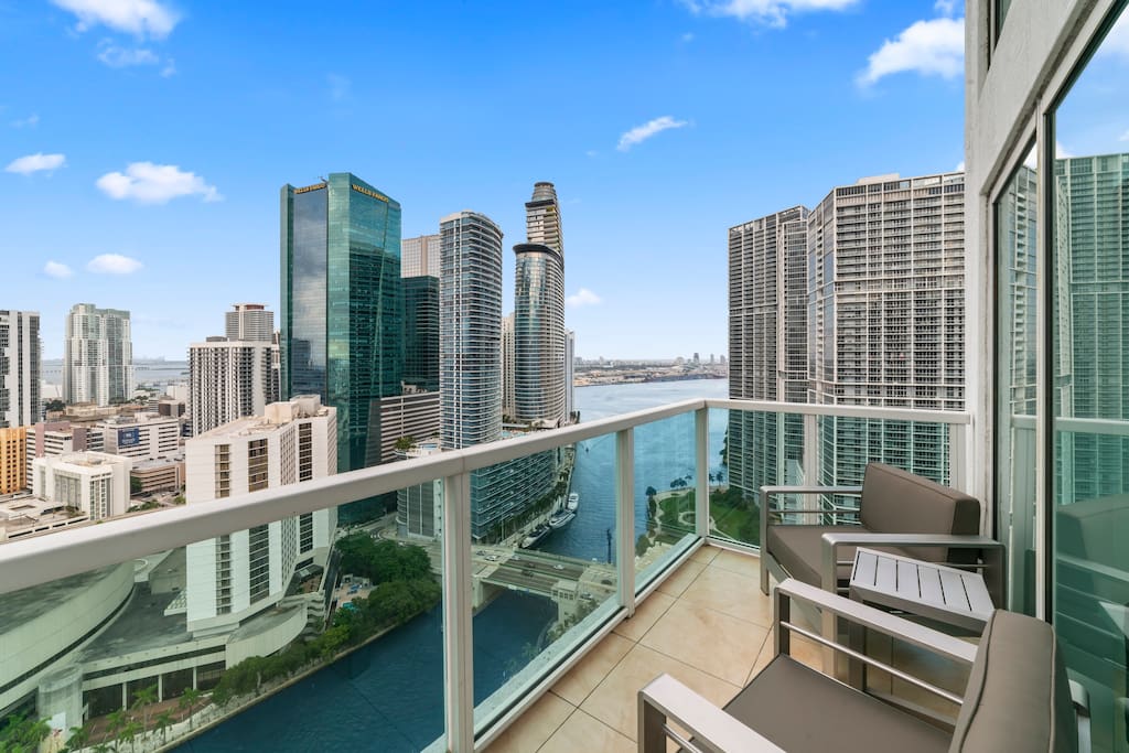 skyline-serenity-bi-level-loft-or-brickell-on-the-river/