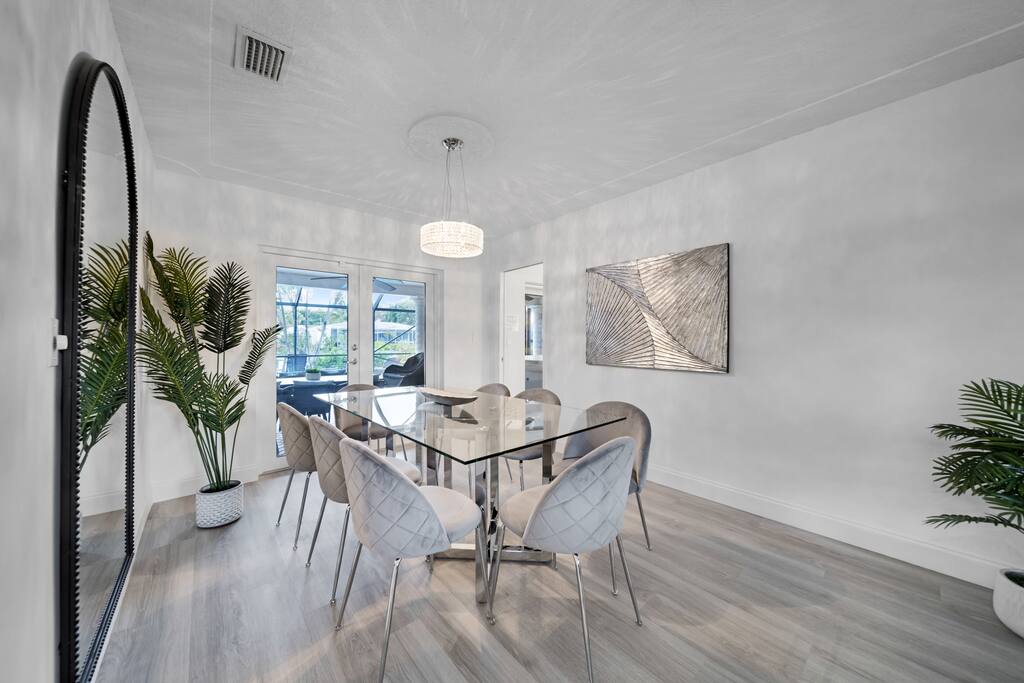 river-harmony-home-or-boat-house/