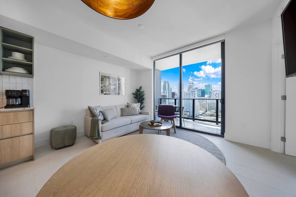 aurora-miami:-new-condo/