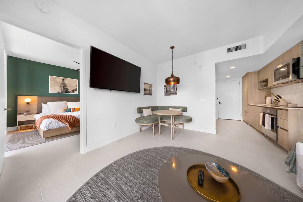 aurora-miami:-new-condo/