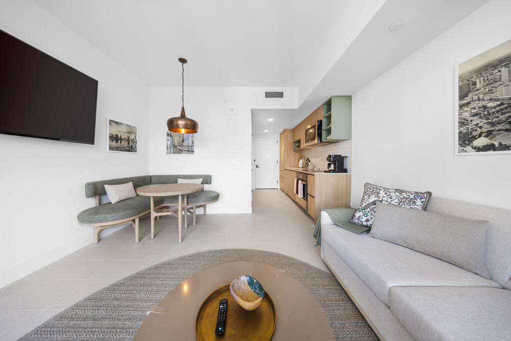 aurora-miami:-new-condo/