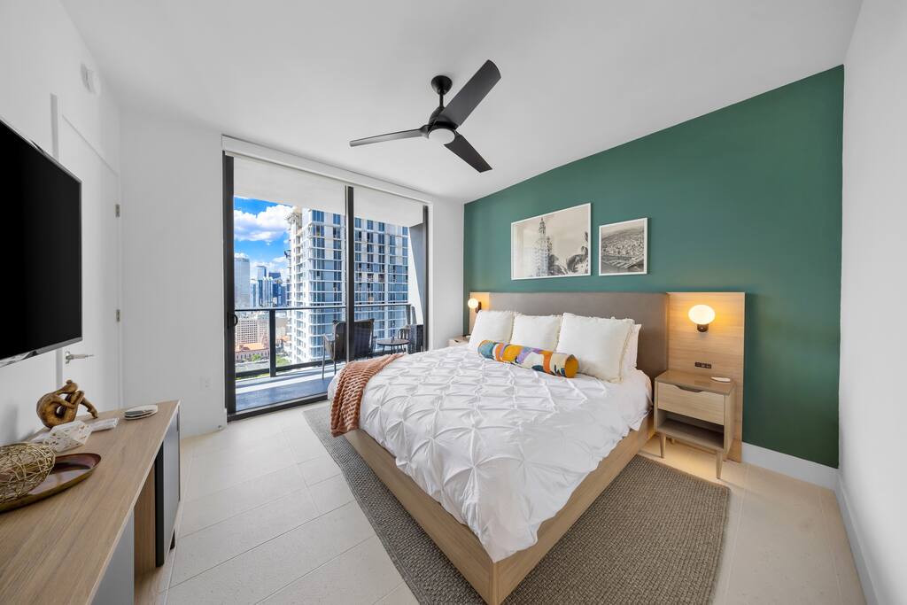 aurora-miami:-new-condo/