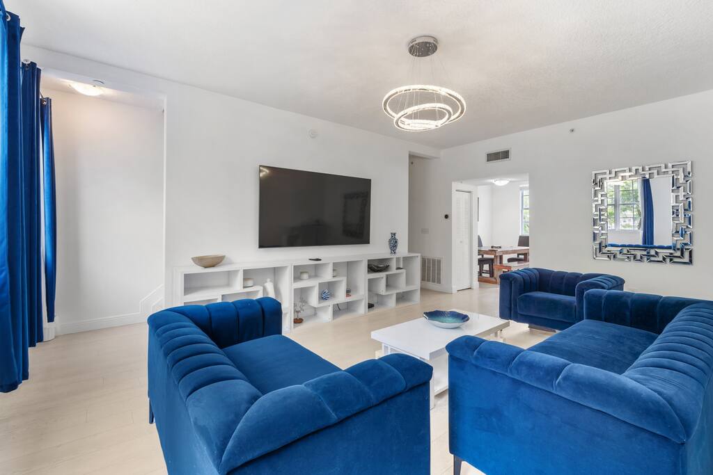 bayside-townhome-with-private-beach-access/