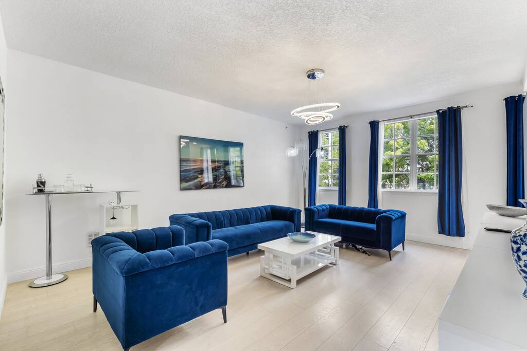 bayside-townhome-with-private-beach-access/