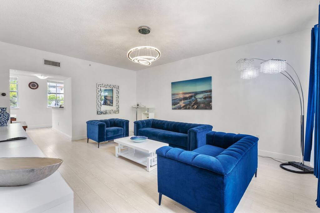 bayside-townhome-with-private-beach-access/