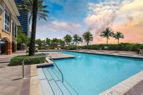 Bayside Townhome with Private Beach Access 𝙗𝙮 𝙎𝙏𝘼𝙔-𝙏𝙊𝘿𝘼𝙔