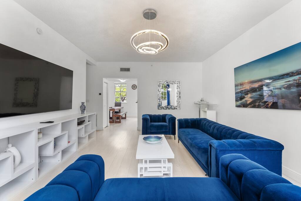 bayside-townhome-with-private-beach-access/