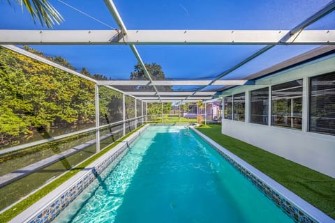 Elegant Stay with Tropical Charm 𝙗𝙮 𝙎𝙏𝘼𝙔-𝙏𝙊𝘿𝘼𝙔 | Casa Azul