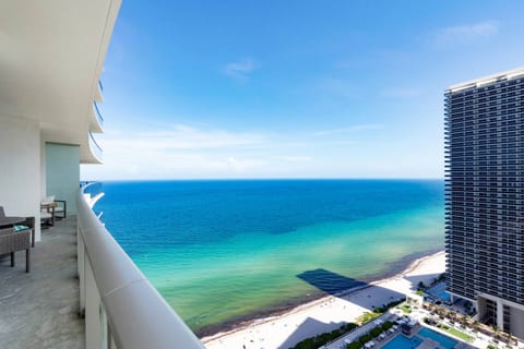 Paradise on the Coast 𝙗𝙮 𝙎𝙏𝘼𝙔-𝙏𝙊𝘿𝘼𝙔 | Gorgeous Oceanfront Condo
