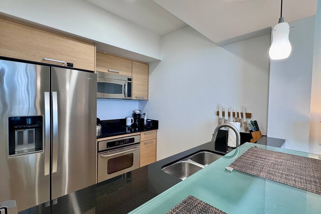 dreamy-beach-views-or-marenas-penthouse/