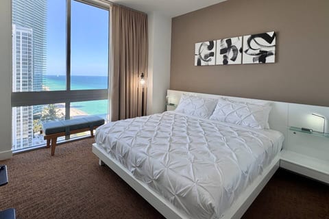 Dreamy Beach Views 𝙗𝙮 𝙎𝙏𝘼𝙔-𝙏𝙊𝘿𝘼𝙔 | Marenas Penthouse