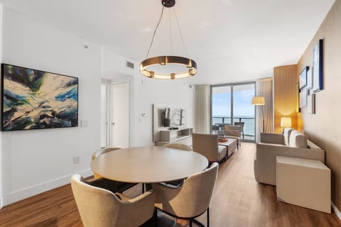 Breathtaking Ocean Views 𝙗𝙮 𝙎𝙏𝘼𝙔-𝙏𝙊𝘿𝘼𝙔 | Lyfe Resort