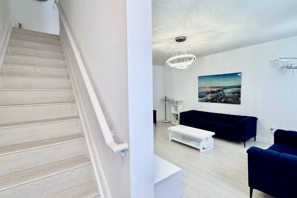 sunny-townhome-near-ocean-walk-to-sand-in-5-min!-or-townhome/