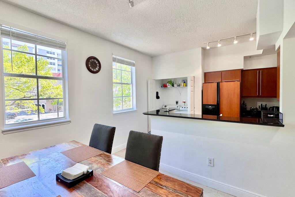 sunny-townhome-near-ocean-walk-to-sand-in-5-min!-or-townhome/