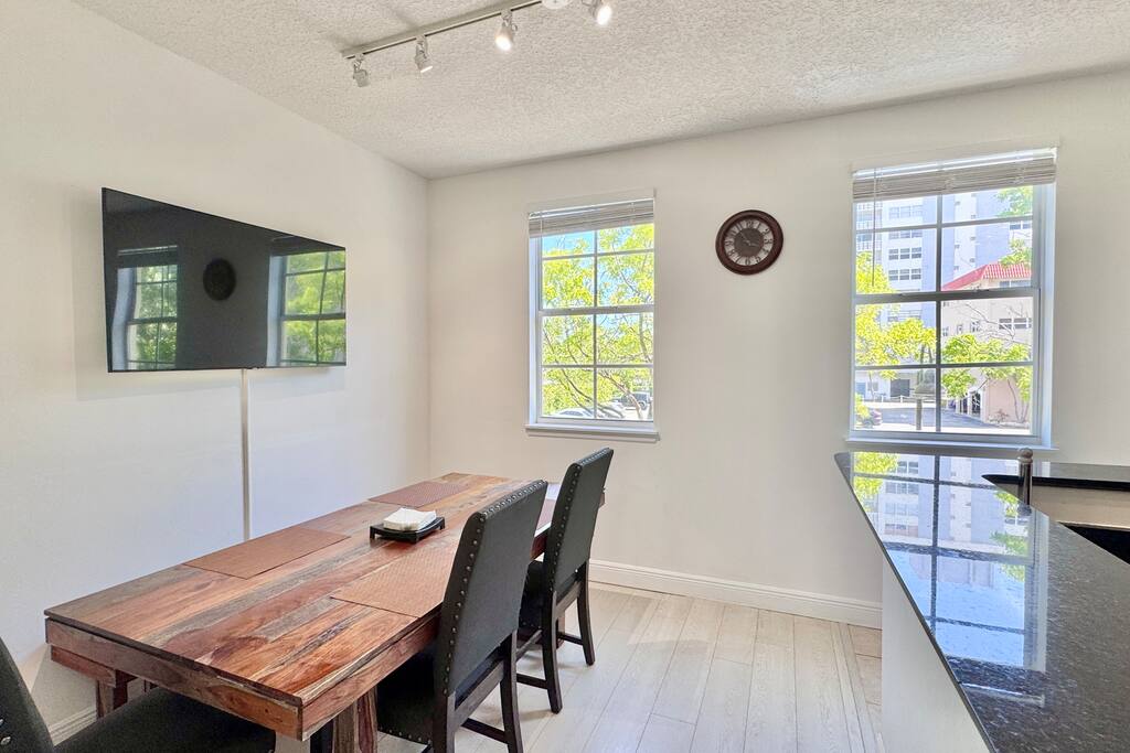 sunny-townhome-near-ocean-walk-to-sand-in-5-min!-or-townhome/