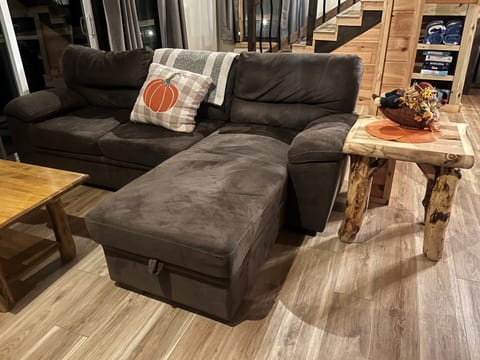 🥃 Whiskey Barrel | Rustic 3BR, Pet-Friendly Cabin in The Forge