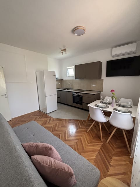 Apartment Mihaela 2 - Unit 377790-13
