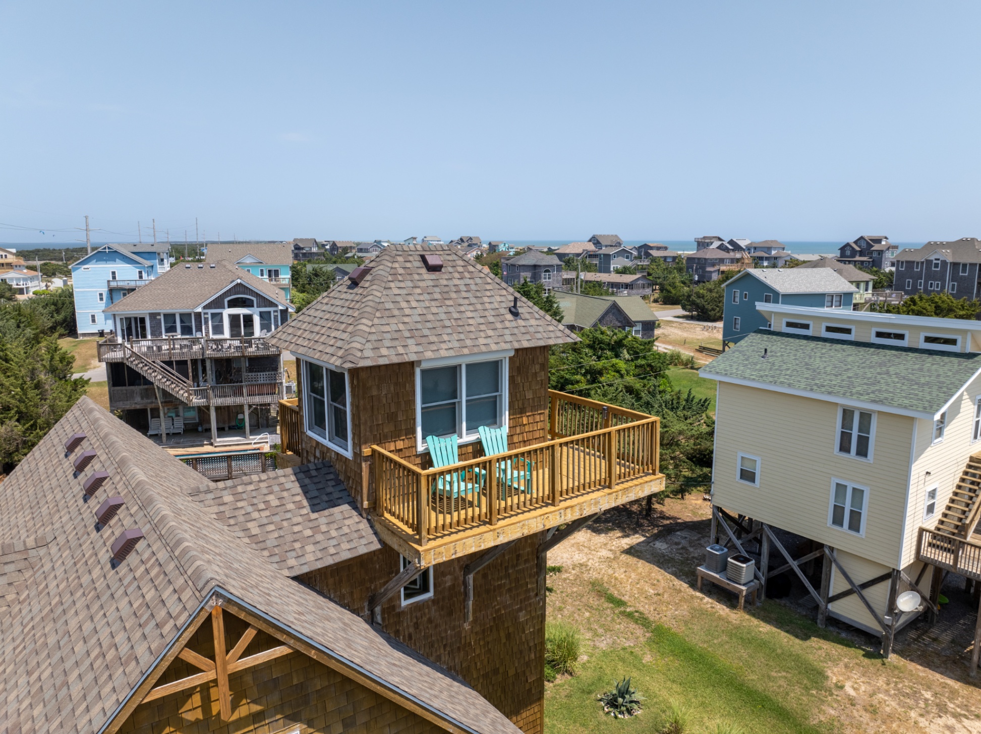 unique-oceanside-4-bedrooms-home/