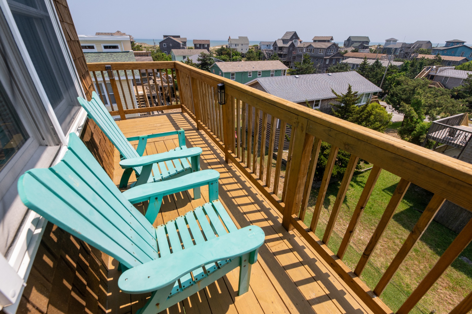 unique-oceanside-4-bedrooms-home/