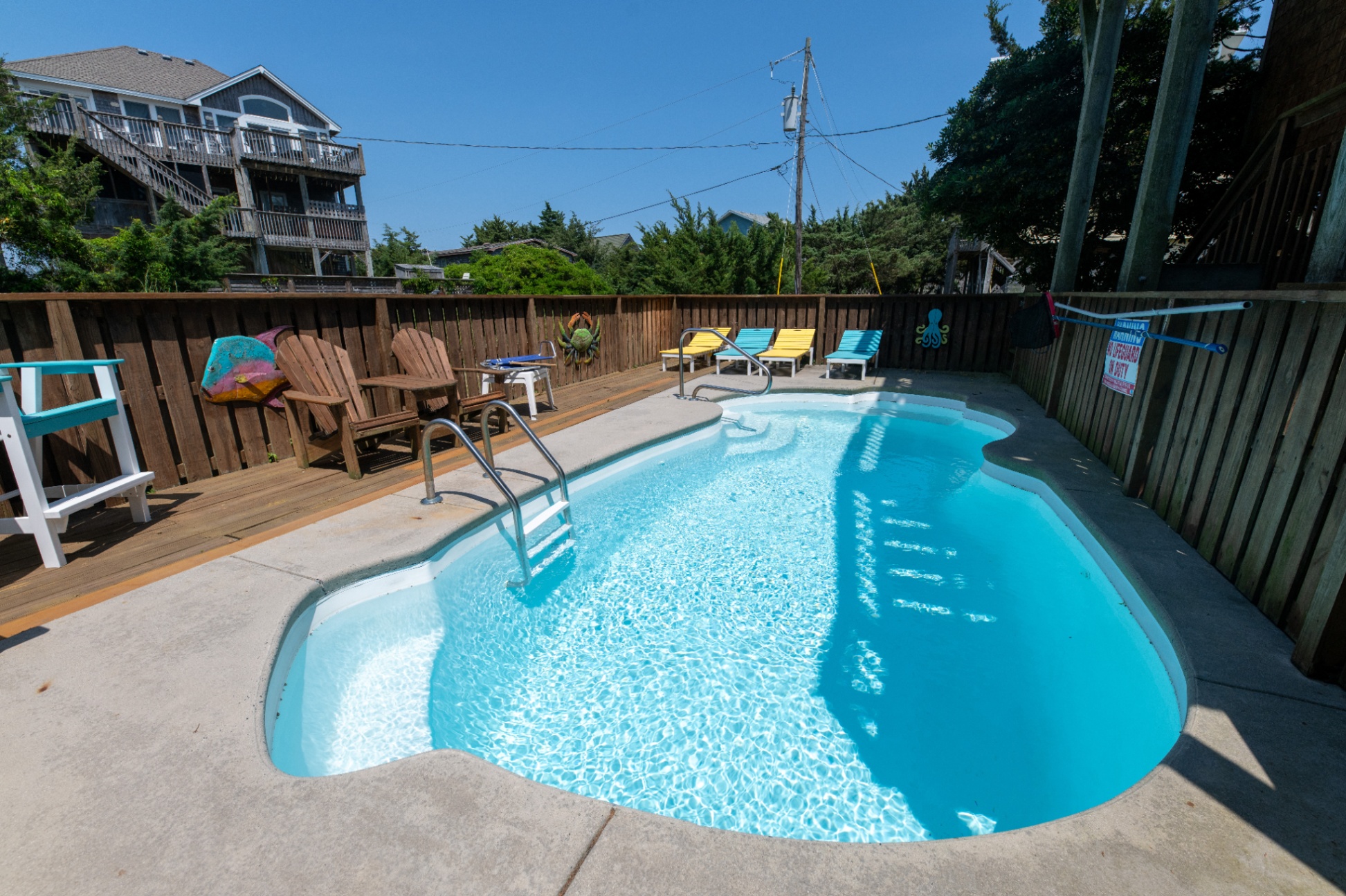 unique-oceanside-4-bedrooms-home/