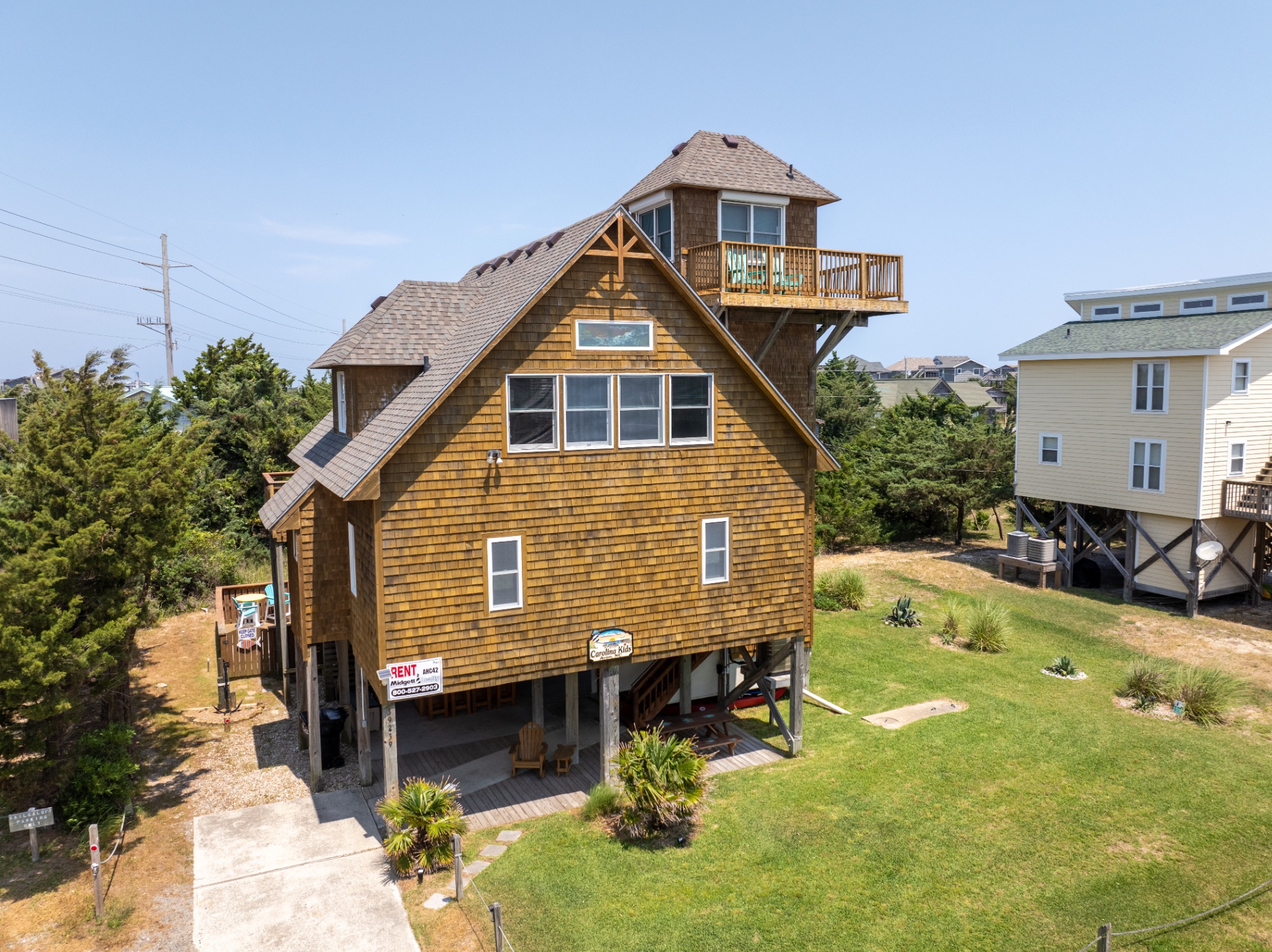 unique-oceanside-4-bedrooms-home/