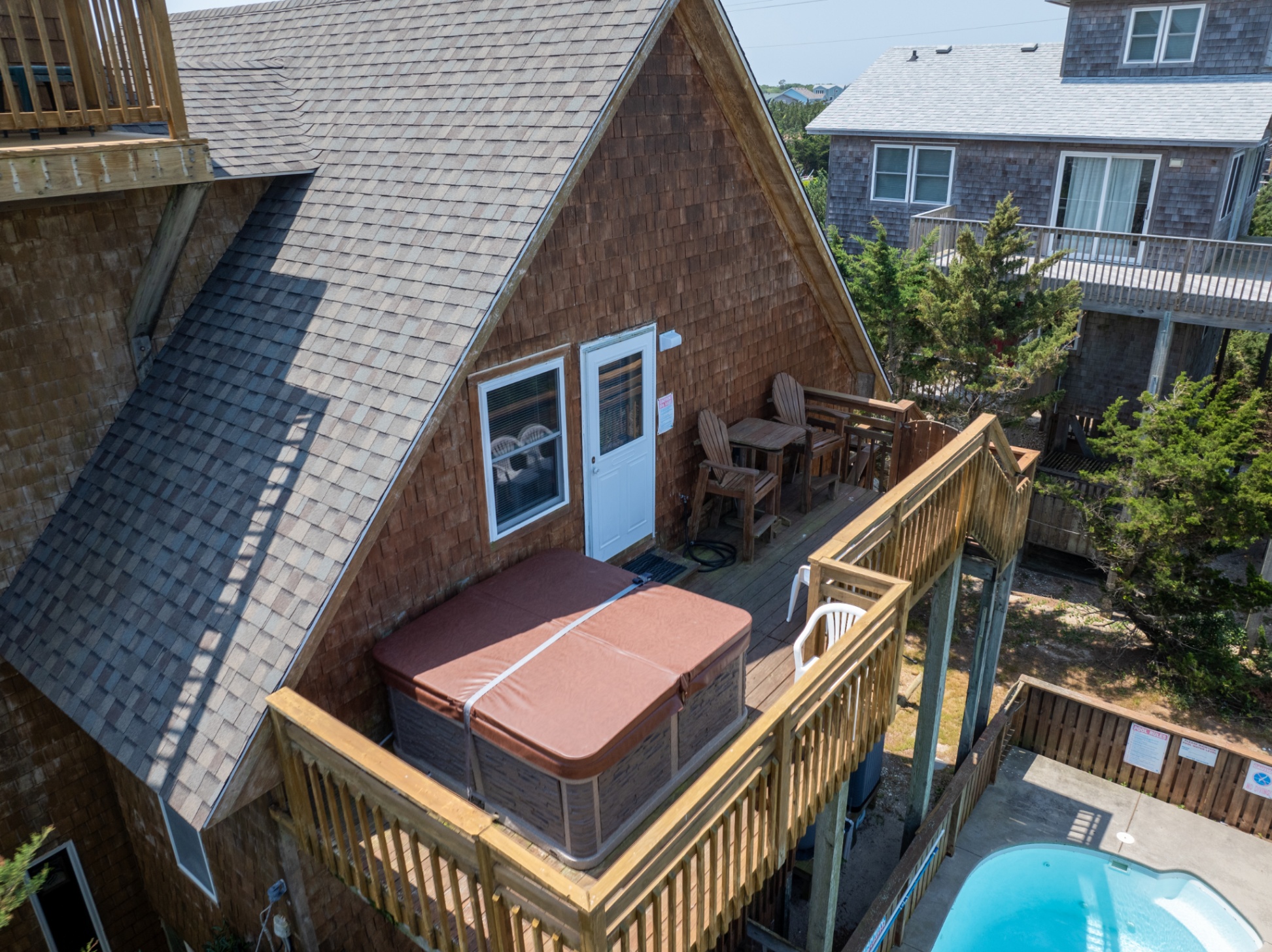 unique-oceanside-4-bedrooms-home/