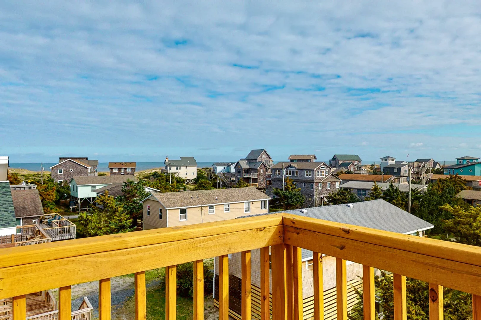 unique-oceanside-4-bedrooms-home/