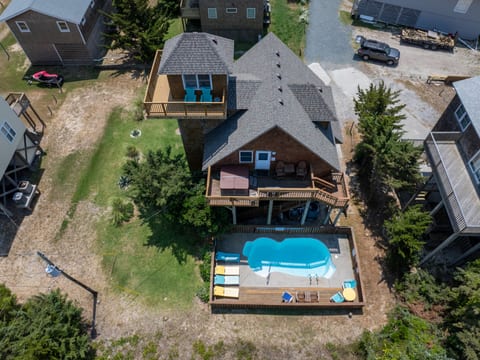 Unique Oceanside 4 Bedrooms Home
