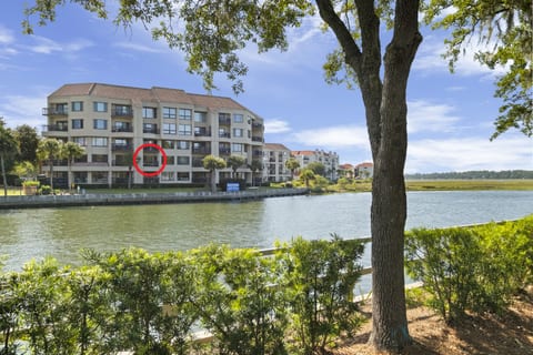 The Pearl looks out over the Intracoastal waterway