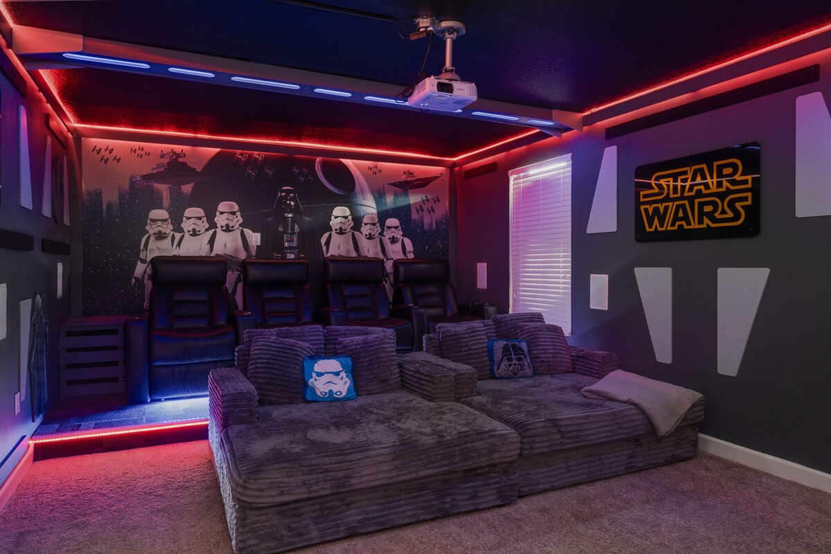 Epic Star Wars Theater, Mario Game Room & Pool image 4