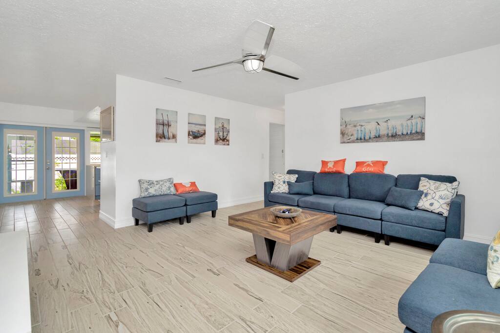 apollo-beach-oasis-3br-home-w-fire-pit-and-bbq/