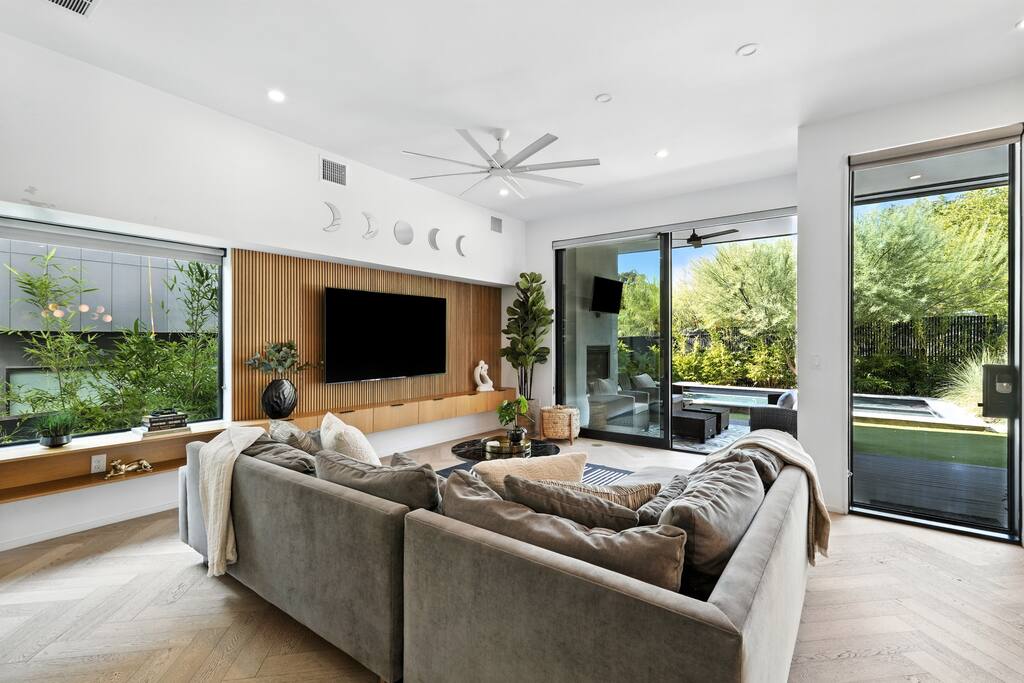 the-lunith-retreat-or-perfect-for-groups-and-events/