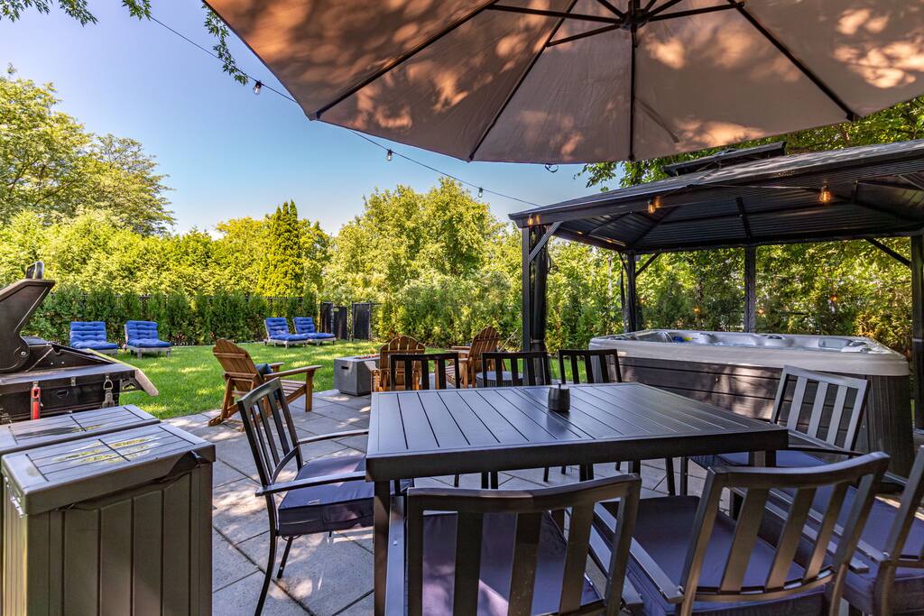 escapade-chambly-i-4br-+-spa/