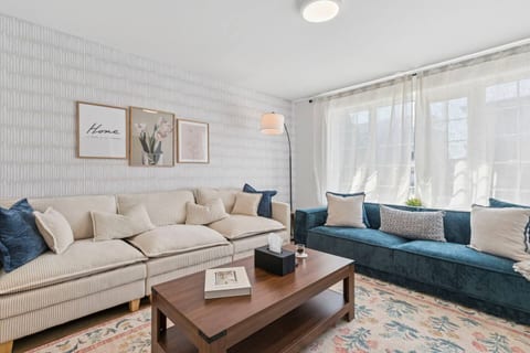 Escapade Chambly I 4BR + Spa